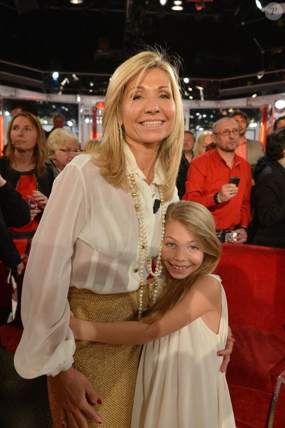 Natty et sa fille Stella Belmondo lors de l'enregistrement de l'émission Vivement Dimanche, Paris, France, le 10 avril 2013. Photo Max Colin/ABACAPRESS.COM