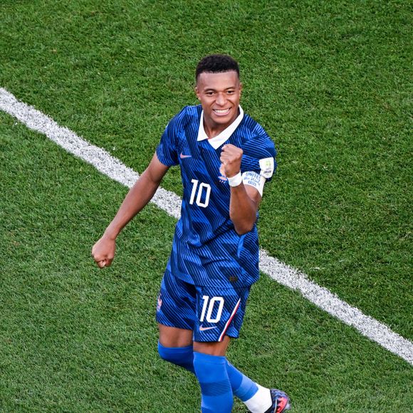 Kylian Mbappe pendant France vs Paraguay durant la Coupe du Monde 2026.

© SPP/PsnewZ/Bestimage