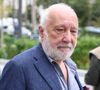 L’acteur avait acheté une vieille ferme au Pays basque et fait appel à un architecte recommandé par un ami de confiance. "Ça, c’était une belle arnaque… Et évidemment par un copain", confie-t-il, qualifiant ce dernier de "sale mec". 

François Berléand - Les célébrités aperçues à proximité des studios de RTL à Neuilly-sur-Seine, le 15 octobre 2025. Agence / Bestimage