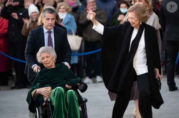 Fragilisée par des problèmes de santé et un déclin cognitif, elle est apparue pour la dernière fois en public en février 2025.

Mariage du prince Nikolaos de Grèce et de Chrysi Vardinogianni en la Sainte Église de Saint-Nicolas Ragavas à Athènes, Grèce, 7 février 2025.  Photo par Dana Press / Bestimage