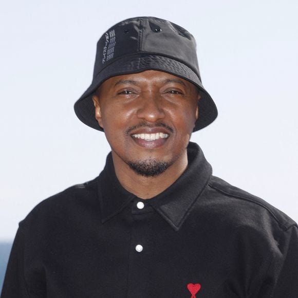 Soprano lors du photocall de la série documentaire "Soprano, à la vie, à la mort" lors de la cinquième saison du festival International des Séries "Canneseries" à Cannes, France. © Denis Guignebourg/Bestimage