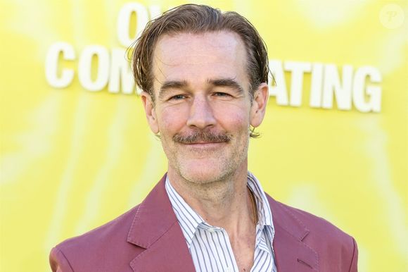 James Van Der Beek à la première de la série "Overcompensating" à Los Angeles, le 14 mai 2025 © Backgrid USA / Bestimage