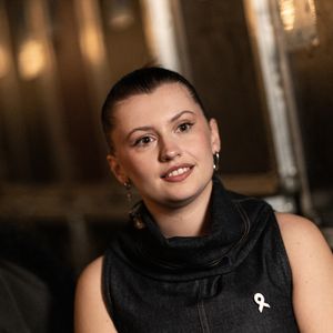 Exclusif - Marine Delplace en backstage de l'enregistrement de l'émission "Nos voix pour toutes" au profit de la Fondation des femmes à l’Adidas Arena diffusée sur TMC le 25 novembre 2025, à Paris, France, le 19 novembre 2025. © Guirec-Moreau/Bestimage