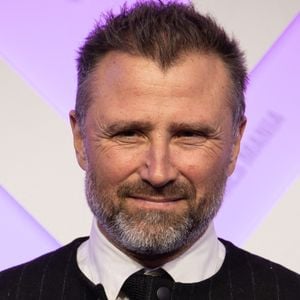 Alexandre Brasseur assiste à la cérémonie d'ouverture du festival Series Mania le 15 mars 2024 à Lille, France. Photo par Sebastien Courdji/ABACAPRESS.COM