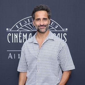 Florent Peyre au photocall du Festival du Cinéma Francais et de la gastronomie d'Aix-Les-Bains, France, le 7 juin 2025. © Denis Guignebourg/Bestimage