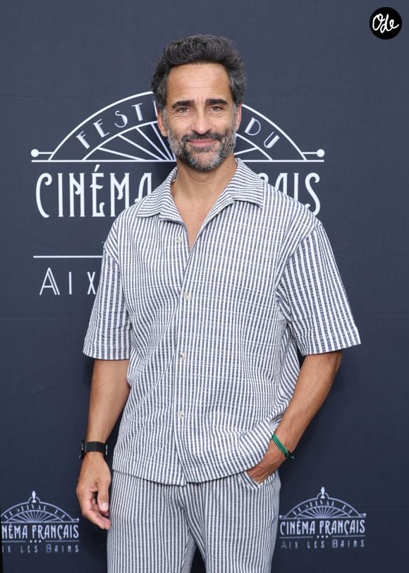 Florent Peyre au photocall du Festival du Cinéma Francais et de la gastronomie d'Aix-Les-Bains, France, le 7 juin 2025. © Denis Guignebourg/Bestimage