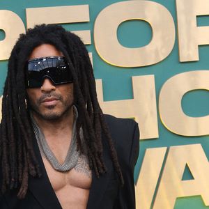Lenny Kravitz assiste à la cérémonie des People's Choice Awards 2024 au Barker Hangar, le 18 février 2024, à Santa Monica, en Californie. © Crash-imageSPACE / Zuma Press / Bestimage