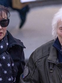 Hugues Aufray : A 96 ans, le chanteur a déjà réparti son héritage entre ses enfants, voici ce qu'il reste pour lui et Murielle, sa femme de 45 ans sa cadette