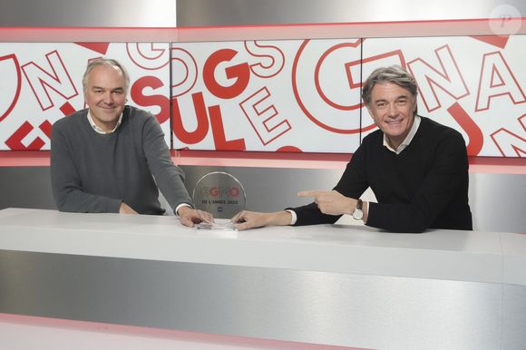 Exclusif - Alain Marschall, Olivier Truchot - Remise du trophée Grandes Gueules Moyen Orient pendant l’émission éponyme présentée par B.Petrover en duplex depuis Tel Aviv  à Paris le 15 décembre 2022 - © Jack Tribeca / Bestimage
