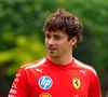 En marge de la saison de Formule 1, le pilote star de la Scuderia Ferrari a fait fondre ses fans en évoquant la naissance imminente de son tout premier enfant avec son épouse Alexandra.

Charles Leclerc, pilote Ferrari, sur le circuit urbain de Marina Bay, à Singapour, avant le Grand Prix de Singapour de dimanche. Date de la photo : vendredi 9 octobre 2026. Crédit photo : David Davies/Pa wire