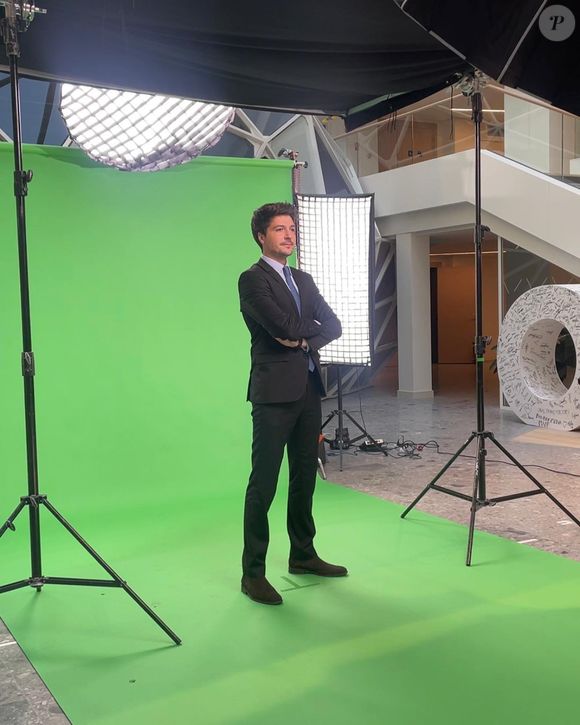 Eliot Deval lors d'une séance photo à CNews.