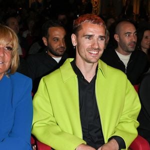 Isabelle Griezmann, Antoine Griezmann et sa femme Erika Choperena - Inauguration de la statue de cire de "Antoine Griezmann" au musée Grévin à Paris le 6 mars 2023. © Coadic Guirec/Bestimage