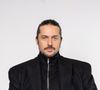 Il s'agit de Lucas Bravo, qui incarne le chef Gabriel.
Lucas Bravo- Photocall du défilé LGN - Louis Gabriel Nouchi lors de la Paris Fashion Week - Mode Homme automne/hiver 25-26, Paris, France, 22 Janvier 2025. © Jeremy Melloul / Bestimage