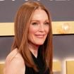 La manucure bordeaux foncé de Julianne Moore, la tendance chic et sophistiquée à adopter cet automne