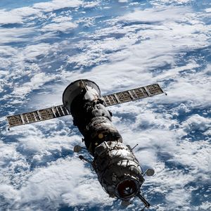 Thomas Pesquet et les aurores australes visibles au-dessus de l'océan Indien depuis la station spatiale internationale, le 26 juillet 2021.