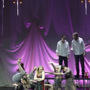 Exclusif - Guilhem Valayé, Céleste Hauser et Benjamin Siksou - Générale du spectacle musical "Les Souliers Rouges" au Casino de Paris, le 24 janvier 2025.
"Les Souliers Rouges" est un conte musical produit par Marc Lavoine et son compositeur attitré Fabrice Aboulker d'après le conte "Les Chaussons Rouges" de Hans Christian Andersen.
© Guirec Coadic/Bestimage