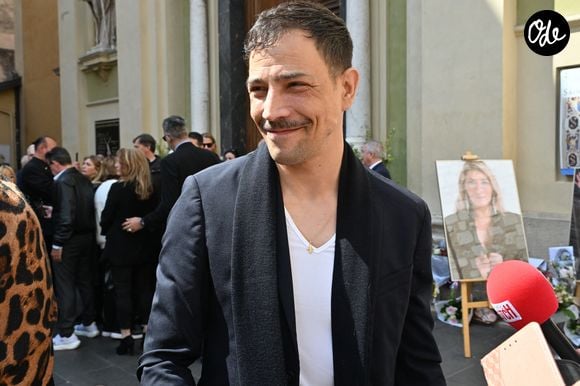 Steevy Boulay - Sorties des obsèques de Loana Petrucciani en la cathédrale Sainte-Réparate à Nice le 10 avril 2026. L’ancienne star de téléréalité a été retrouvée morte dans son appartement niçois par les autorités, le 25 mars dernier. © Bruno Bebert/Bestimage