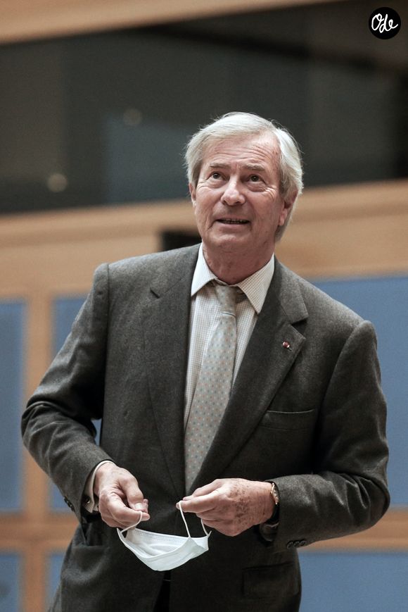 L'actionnaire majoritaire du groupe Bolloré, Vincent Bolloré, lors d'une audition devant une commission d'enquête parlementaire sur la concentration des médias, au Sénat, Paris, le 19 janvier 2022. © Stéphane Lemouton / Bestimage