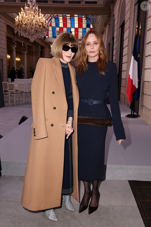 Anna Wintour, Stella McCartney - La créatrice S.McCartney est faite Chevalier de la Légion d'honneur par le président français E.Macron au palais de l'Elysée à Paris, le 5 mars 2026, lors de la Fashion Week à Paris. Cette distinction salue son parcours ainsi que son engagement dans l'univers de la création et de la mode.

BFA.com / Backgrid USA / Bestimage