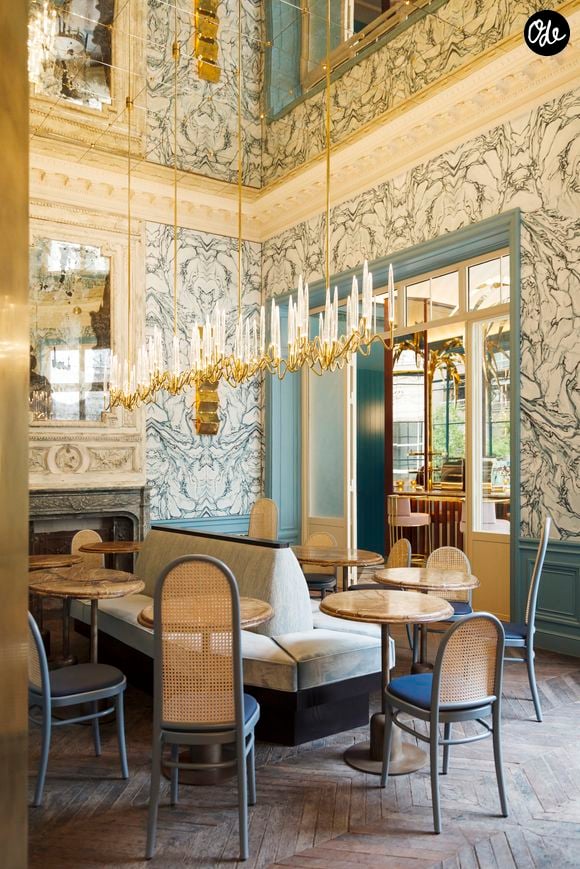 L’adresse propose aussi des espaces dédiés au fitness, au yoga et au Pilates.

Installé dans un somptueux hôtel particulier Art nouveau du IXe arrondissement, BB Blanche marie gastronomie et décor théâtral au cœur d'une adresse historique réinventée avec élégance.