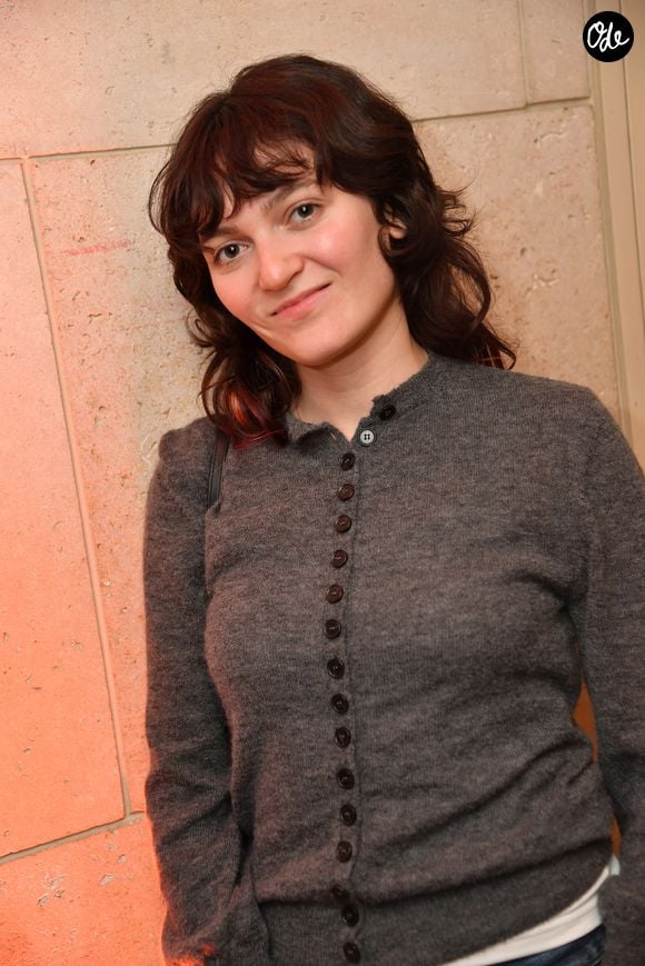 "Le fait que je sois une nepo baby ("fille de", ndlr), c’est la vérité et je l’assume totalement", a-t-elle ainsi déclaré sur les ondes de RFI

Billie Chedid (fille de M.Chedid) lors du dîner de gala de l'association Moteur! à la Cinémathèque Française à Paris le 16 décembre 2025.
© Veeren Ramsamy / Bestimage