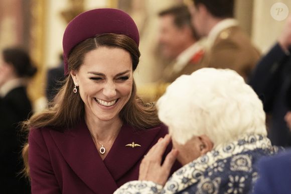Catherine (Kate) Middleton, princesse de Galles, - Les membres de la famille royale britannique assistent à la célébration du 80ème anniversaire de la fin de la Seconde guerre mondiale (VE80 Tea Party) au palais de Buckingham, à Londres, au Royaume-Uni, le 5 mai 2025. © Jordan Pettitt/WPA-Pool/Bestimage