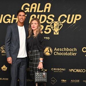 Raphaël Varane et son épouse Camille Tytgat durant la soirée de Gala au Fairmont hotel à Monaco après la cinquième édition de la Fight Aids Cup, un match de football caritatif qui s'est déroulé au stade Louis II à Monaco, le 22 janvier 2025, qui a opposé l'équipe du Cirque FC de la princesse Stéphanie et les Barbagiuans du prince Albert. © Bruno Bebert / Bestimage