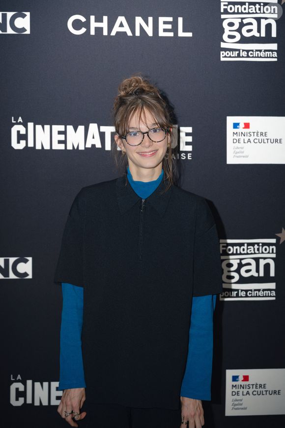 Clara Pacini au photocall pour l'avant première de "La tour de glace" à Paris le 15 Septembre 2025. ©Florian Lavielle/Bestimage