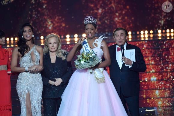 Miss France 2025, sur TF1           Crédits : Pierre Billard/sipa press via Bestimage