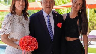 A 82 ans, le chef étoilé Georges Blanc s'est marié avec Sara ! Photos du mariage en présence de sa fille Lara qui vient de fêter ses 18 ans et de Laurent Gerra