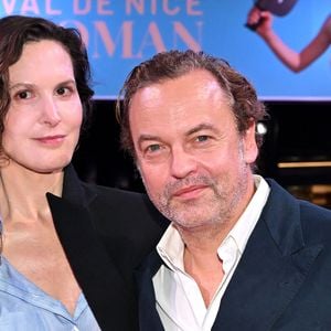 Justine Lévy et son compagnon Patrick Mille - Tapis rouge lors de la 7ème édition du festival Cinéroman au Pathé gare du Sud à Nice le 1er Octobre 2025. © Bebert-Jacovides/Bestimage