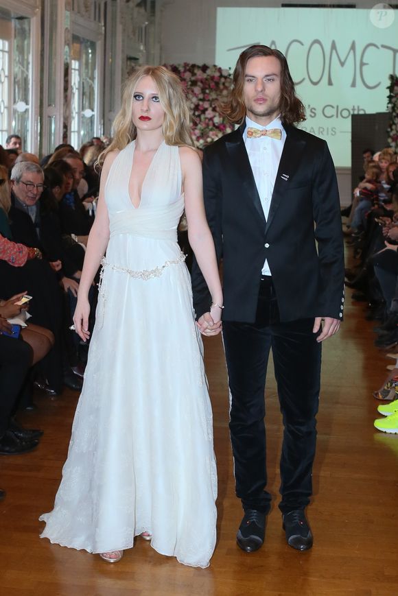 Antoine Barclay et Louise Depardieu, la fille de Guillaume Depardieu, au défilé au profit de l'association Meghanora au Salon des Miroirs à Paris, le 20 février 2016. Crédit Cvs/Bestimage