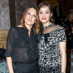 Camille Cottin et Marion Cotillard (en Chanel) - Intérieur du dîner Chanel des révélations César 2020 au Petit Palais à Paris, le 13 janvier 2020.
© Olivier Borde/Bestimage