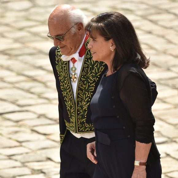Anne Sinclair et Pierre Nora assistant à une cérémonie d'hommage à la femme politique française et survivante de l'Holocauste Simone Veil dans la cour des Invalides à Paris, France, le 5 juillet 2017. Photo par Lionel Hahn/ABACAPRESS.COM