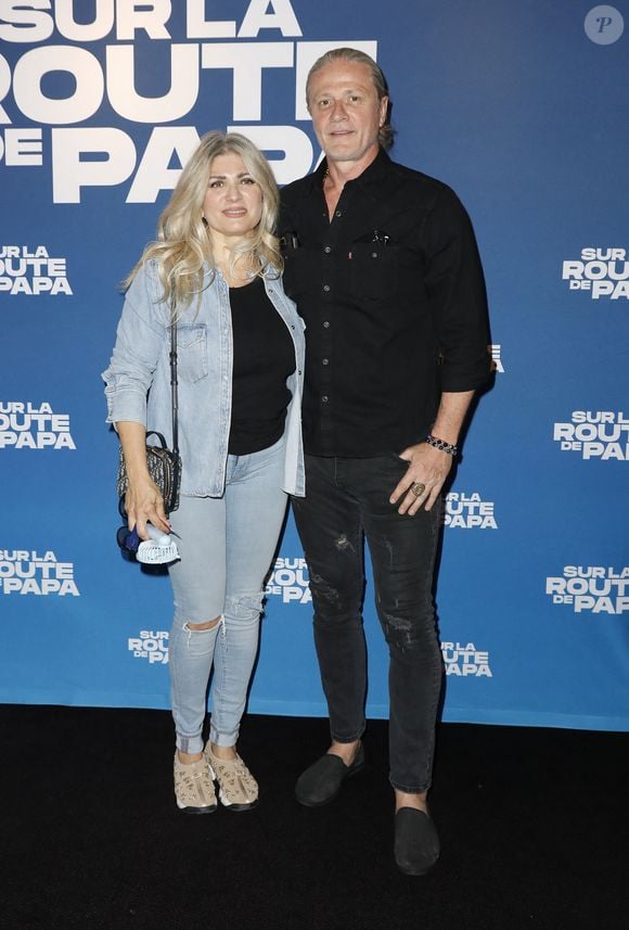 Emmanuel Petit et sa compagne Asma - Avant-Première "Sur la Route de Papa" UGC Bercy à Paris le 16 juin 2025. © Marc Ausset-Lacroix/Bestimage