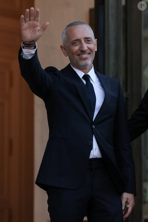 L'humoriste et acteur, Gad Elmaleh arrive au palais de l'Élysée pour un dîner offert aux chefs d’état et de gouvernement par le président de la république dans le cadre du XIXe Sommet de la Francophonie à Paris, le 4 octobre 2024. © Stéphane Lemouton / Bestimage