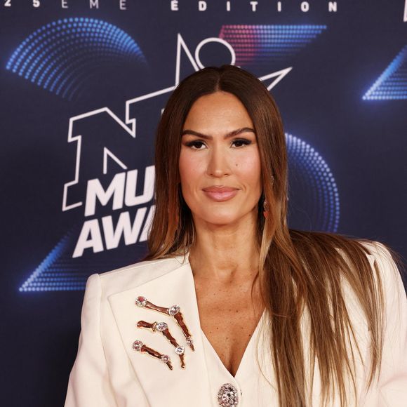 Vitaa au photocall de la 25ème cérémonie des "NRJ Music Awards (NMA)" au palais des Festivals et des Congrès de Cannes, France, le 10 novembre 2023. © Dominique Jacovides/Bestimage