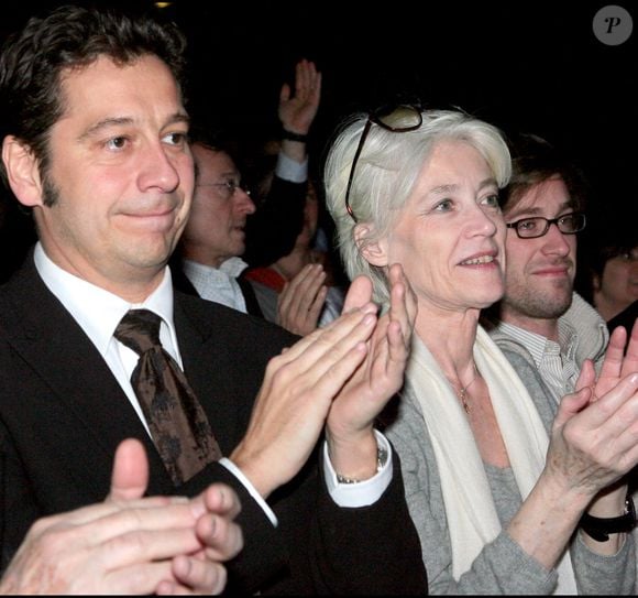 Laurent Gerra, Françoise Hardy et son fils Thomas Dutronc - "Henri Salvador tire sa révérence" et fait ses adieux à a scène lors d'un concert au Palais des Congrès de Paris.