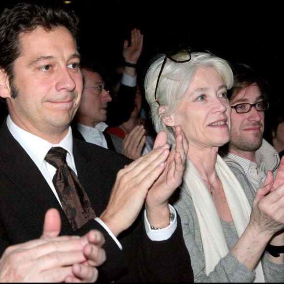 Laurent Gerra, Françoise Hardy et son fils Thomas Dutronc - "Henri Salvador tire sa révérence" et fait ses adieux à a scène lors d'un concert au Palais des Congrès de Paris.