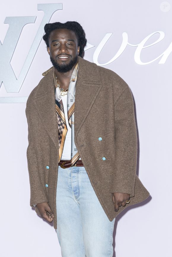 Shaboozey (collier Messika) - Photocall pour le défilé Louis Vuitton prêt à porter hommes Automne / hiver  2025 - 2026 lors de la fashion week à Paris le 21 2025. © Olivier Borde /Bestimage