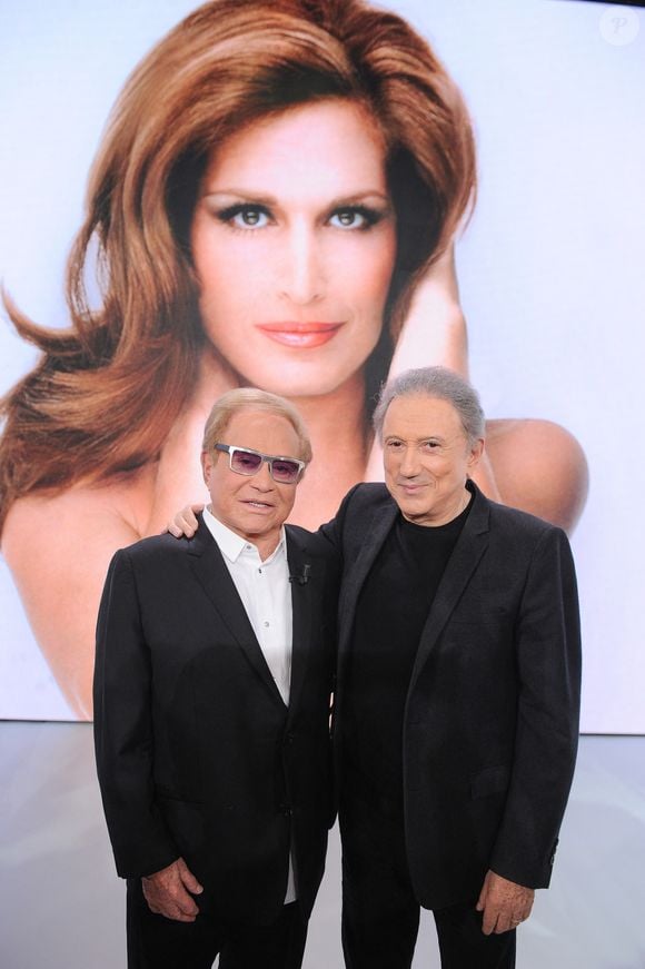 Exclusif - Orlando et Michel Drucker - Enregistrement de l'émission Vivement dimanche en hommage à la chanteuse Dalida  au studio Rive gauche , presentée par Michel Drucker . Diffusion sur France 3 le 10 novembre 2024. © Guillaume Gaffiot / Bestimage