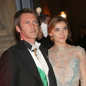 Le prince Emmanuel Philibert de Savoie et la princesse Clotilde de Savoie (Clotilde Courau) - Arrivee des invites au diner de gala organise au Palais Grand-Ducal, a l'occasion du mariage du prince Guillaume de Luxembourg et la comtesse Stephanie de Lannoy a Luxembourg, le 19 octobre 2012.