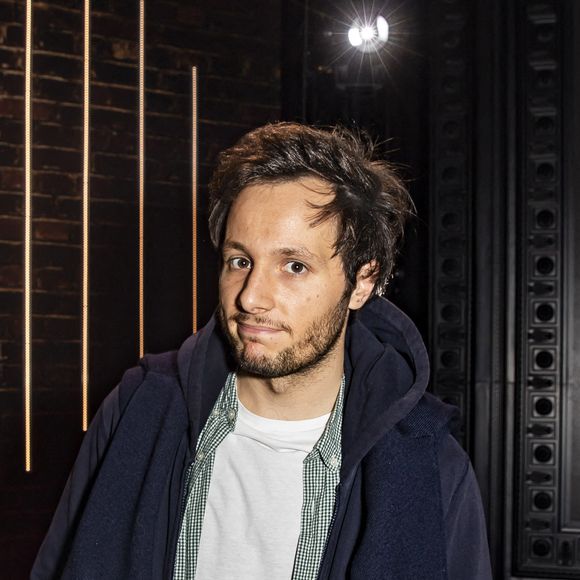 Vianney est un membre iconique du jury de "The Voice"

Exclusif - Vianney Bureau  - Backstage de l'enregistrement de l'émission "On est presque en direct" (OEED) présentée par L. Ruquier et diffusée sur France. © Jack Tribeca / Bestimage (No Web - pour suisse et Belgique)