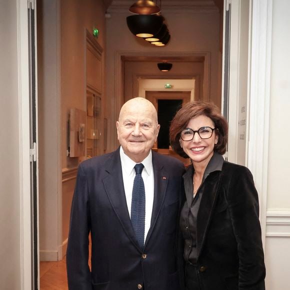 Marc Ladreit de Lacharrière, président du Cercle, était au cœur de cette soirée.

Marc Ladreit de Lacharrière, Rachida Dati réunis pour le dernier dîner du Cercle de la Revue des Deux Mondes de l'année le lundi15 décembre 2025

© Jack Tribeca / Bestimage