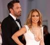 Ben Affleck évoque sa rupture avec Jennifer Lopez
Ben Affleck et Jennifer Lopez affichent leur amour retrouvé sur le red carpet du film "The last Duel" lors du 78ème festival international du film de Venise, la Mostra. © Future-Image via ZUMA Press / Bestimage