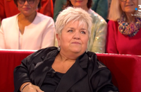 Mimia Mathy évoque son état de santé face à Michel Drucker dans "Vivement dimanche" sur France 3.