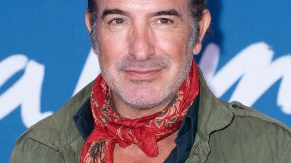 "C'est de la psychothérapie de groupe" : Jean Dujardin et ses amis d'enfance ont instauré un rituel pour souffler