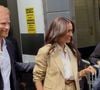 Pour l'événement, la belle-fille du roi Charles III a craqué sur un splendide tailleur en lin beige Ralph Lauren qui lui allait à ravir. Pour parfaire son look, la quadragénaire a aussi opté pour une jolie chemise blanche boutonnée.
Le prince Harry, duc de Sussex et Meghan Markle, duchesse de Sussex, quittent leur hôtel par une porte dérobée à New York, le 23 avril 2025. (Backgrid USA / Bestimage).