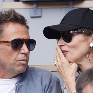 Daniel Riolo et sa compagne Géraldine Maillet dans les tribunes des Internationaux de France de tennis de Roland Garros 2024 à Paris, France, le 4 juin 2024. © Jacovides-Moreau/Bestimage