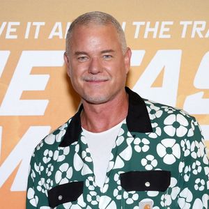 En avril, Eric Dane révélait au magazine "People" : "On m'a diagnostiqué une SLA. Je suis reconnaissant d'avoir ma famille aimante à mes côtés pour traverser cette nouvelle étape". 

Eric Dane à la première du film "One Fast Move" à Culver City @Backgrid USA / Bestimage